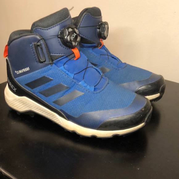 terrex winter mid boa hiking shoes